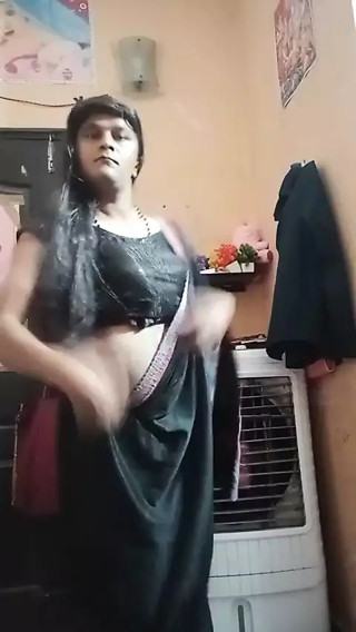 Indian crossdresser Shreya dancing 2