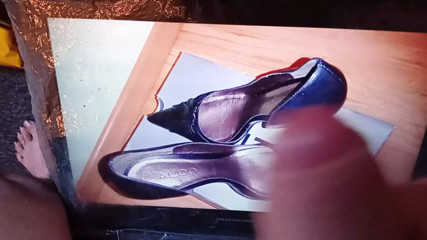 Jerk off while looking at pictures of high heels thumbnail