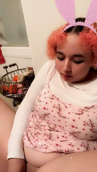 Cute bunny girl fucks her pussy