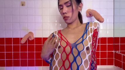 Ladyboy Shelley Fucks Her Hot Arse!