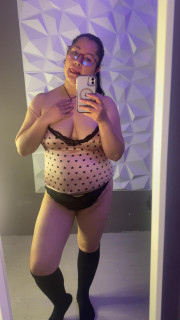 ENJOY HOW I UNDRESS IN FRONT OF YOU