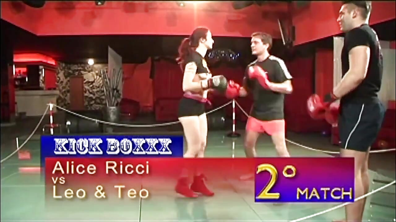 2 Boxers and a Slut: DP on the Ring