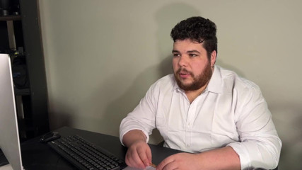 The Boss Is Outraged When He Catches the Employee Masturbating During Work Hours and Wasting Milk