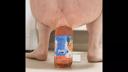 8.6 cm diameter bottle
