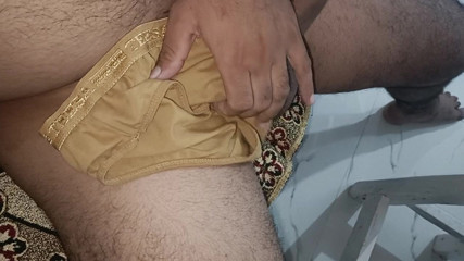 Meri wife Ghar per nahin Hai