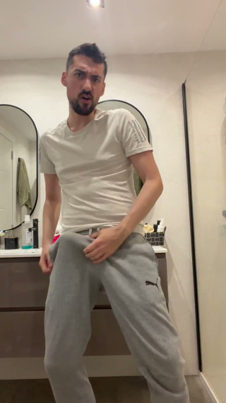 Hot Stepdaddy Showing off and Cuming Like Crazy