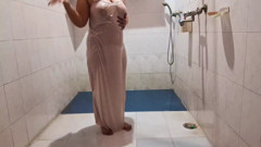Hot Girl Shawer Baath