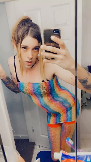 Rainbow Girl Loves to Fuck