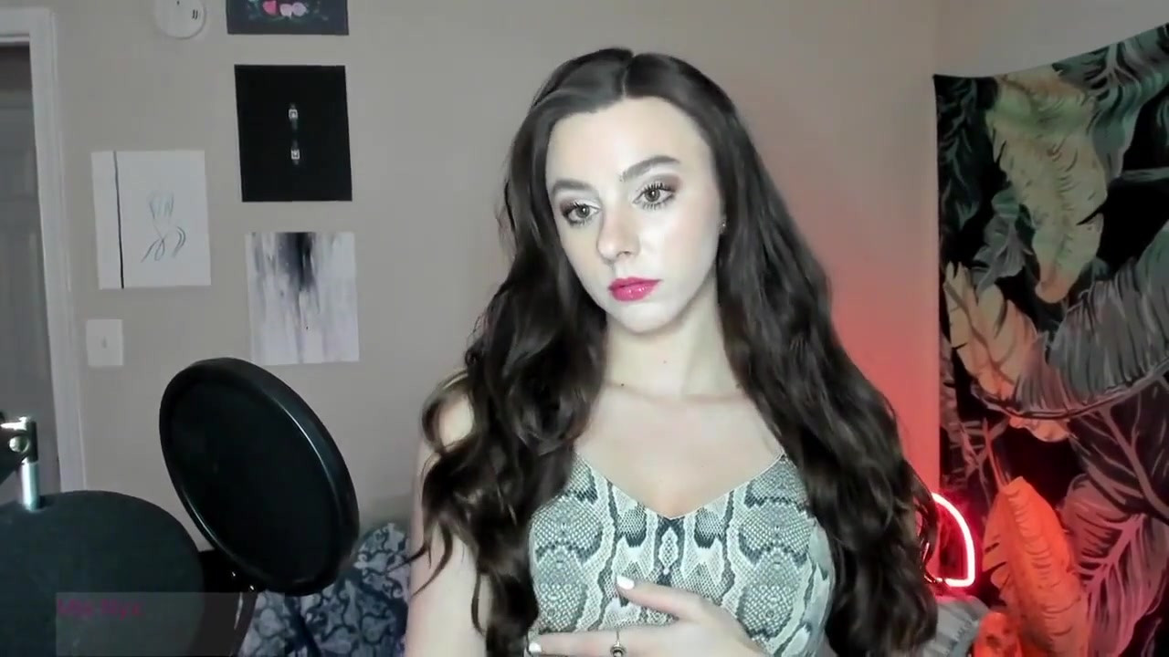 Over an hour of teasing with multiple orgasms