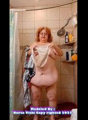 Pee show off
