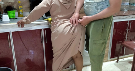 Egyptian Sharmota Get Her Pussy Wet in Kitchen Arabic Big Woman