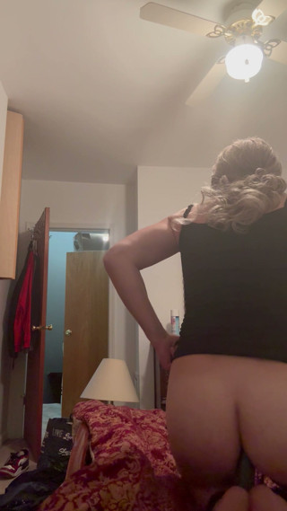 Tied up riding toy