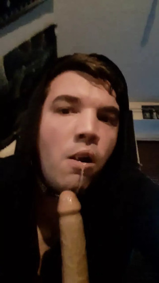 Love to sucking like a slut thumbnail