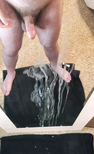 Triple cumshot in front of the mirror