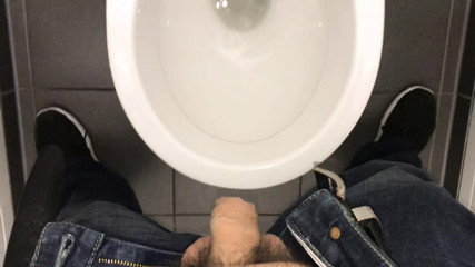 Pissing #10