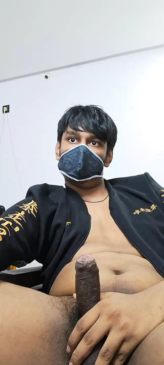 Brownguy in a Jacket Jerking off