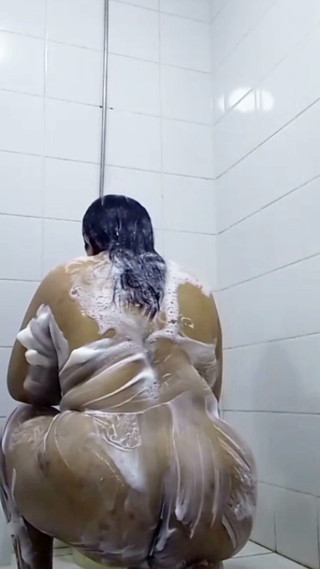 in the Shower Steamy Moments in HD
