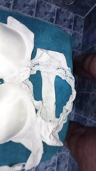 Wife panties and bra cum