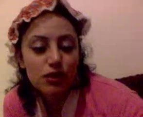 Iranian Girl Show her tits to camera