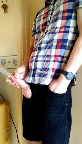Vacuum suck with close up cum