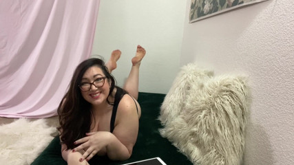 Cum on Jayne's pretty soles
