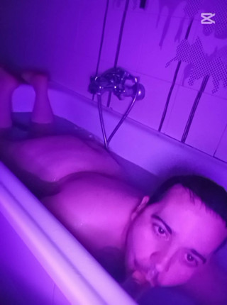 Submissive Underwater Blowjob and Footworship POV - Kink Session thumbnail