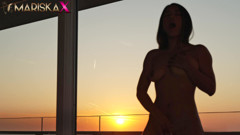 MARISKAX Mia Nins fucks her pussy at sunset