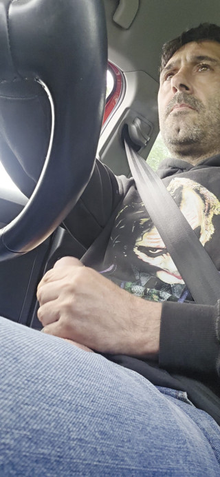 Straight guy gets horny and jerks off while driving, he almost got caught