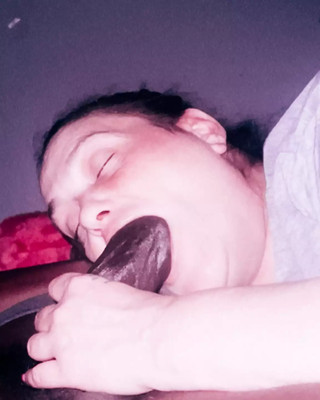 Toe Curling Gumjob for This Young Cock