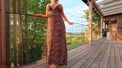 Curvy Lady in Leo Dress Has Risky Balcony Outdoor Sex - Projectfundiary