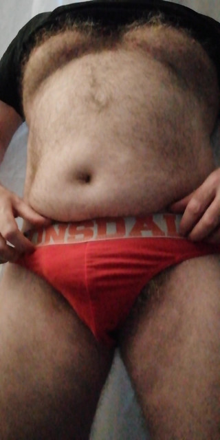 UK Hairy Daddy Bear Wanking in Red Lonsdale Briefs