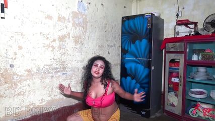 Deshi Girl Hot Sexy Room Dance