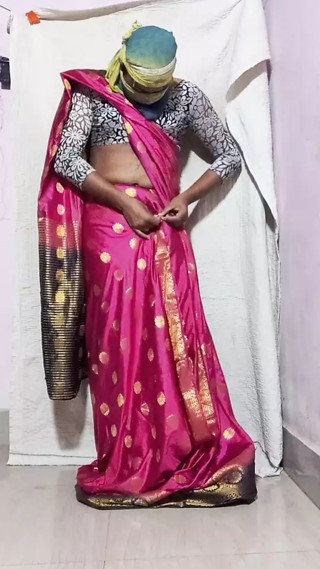 Cd in sareee