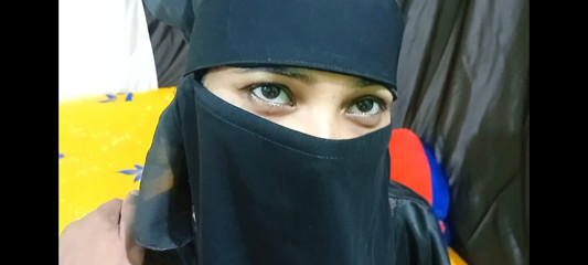 Friend's Muslim wife called home and enjoyed and ass