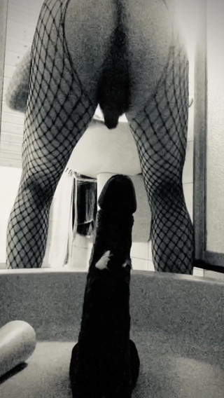 Monstercock Anal riding