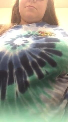 Nerdy BBW Has Nice Tits