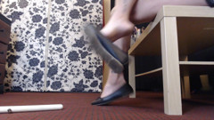 Black Bow To Rivet Ballet Flats