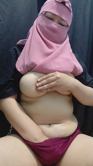 I almost caught my mom playing with my in the room