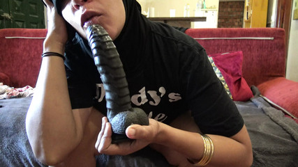 Kurdish muslim girl from Istanbul opens hairy pussy
