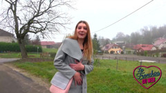 Jessie Gets Her Pussy Fucked in an Ffh Trio