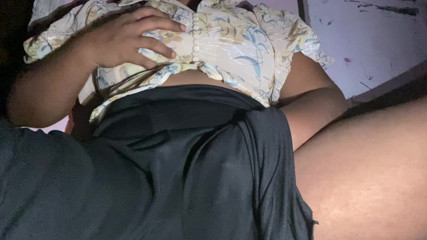 Gorakhpuriya Bhauji showed her friend by putting her finger in her pussy, viral mms