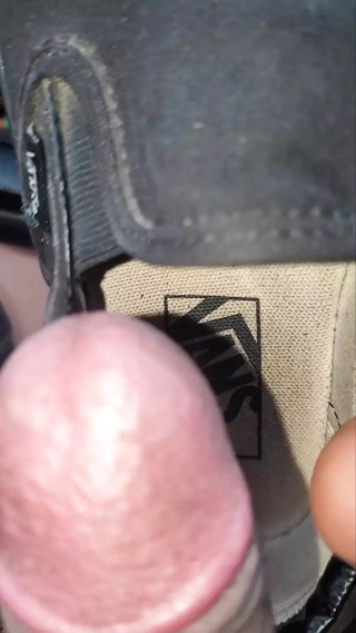 mechanic found customer VAN  shoes on back of floorboard