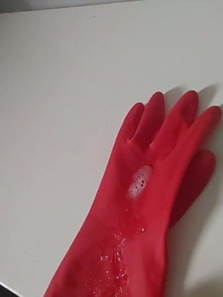 Cummy rubber glove