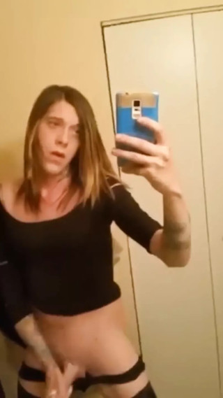 Sexy Shemale Masturbating
