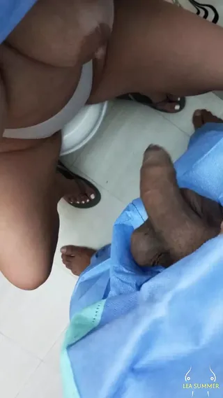 Perverted doctor breaks his slutty patient's ass and makes her suck his cock to relieve her pain