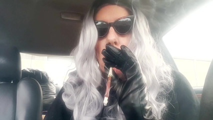 TS GRANDMA LOVES TO SMOKE MORE120 MENTHOLS IN HER CAR CD TS LADYBOY thumbnail