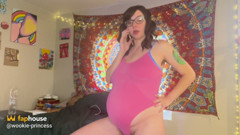 Pregnant Workout Coach