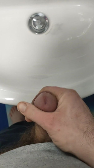 Masturbate in bathroom