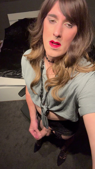 I love my cock and being a lady
