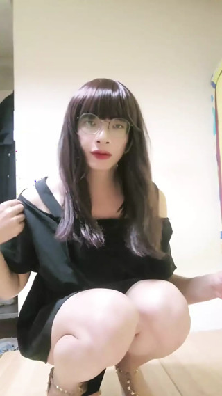 Shemale Ting Xuan Wears Sexy High Heels and Fucks Herself with Various Dildos